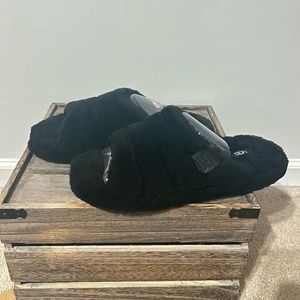 UGG “Fluff You” black slippers men size 11 brand new with tags